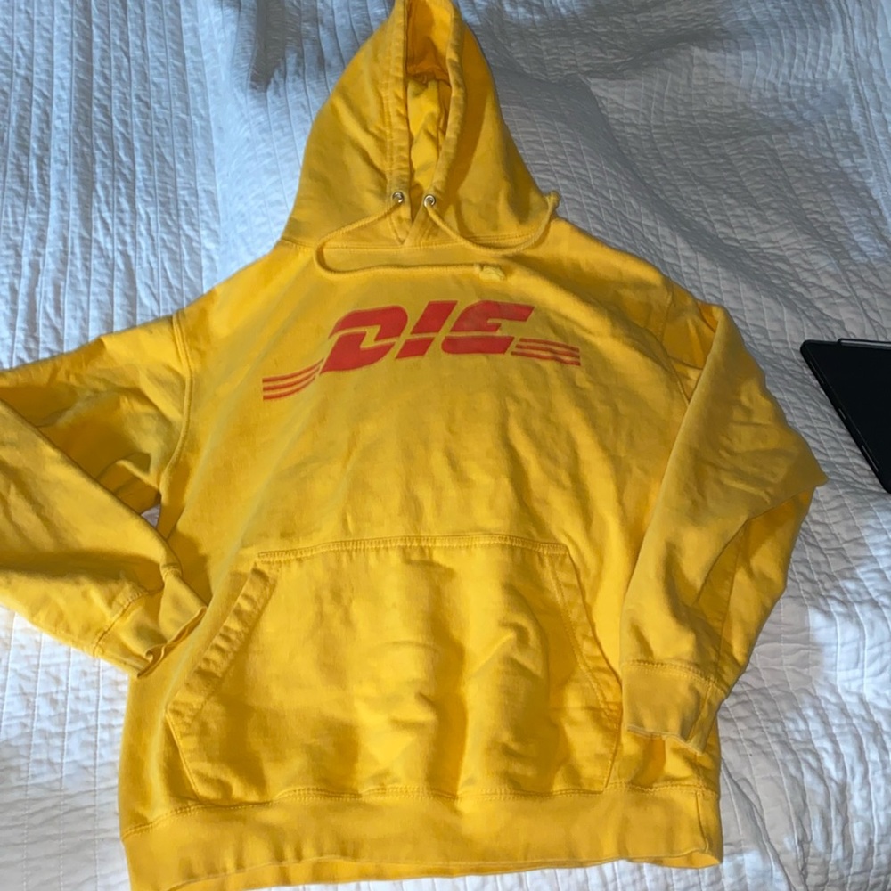 Yellow DIE Hoodie Spoof DHL Pullover